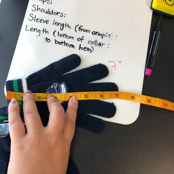 BNWT Men's NHL Official Canucks Navy Knit Gloves w/Canucks Logo Embroidery OS - Picture 6 of 8